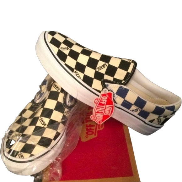 Vans Shoes - Vans Slip On Sneakers Black Navy Check Vans in Pattern Unisex M 7 / W 8.5